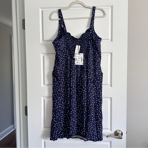 41 Hawthorn Beatriz Scallop Detail Dress - Picture 6 of 6